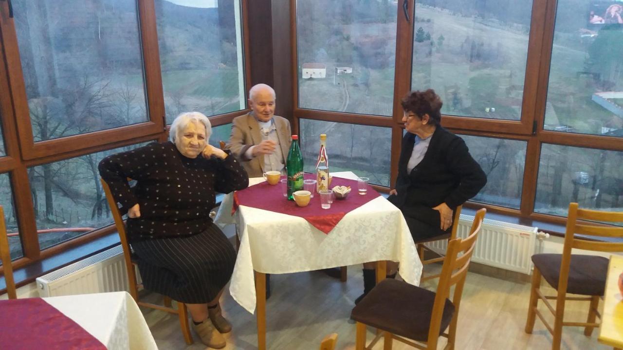 Bed and Breakfast Etno Selo Lelic Валево Экстерьер фото