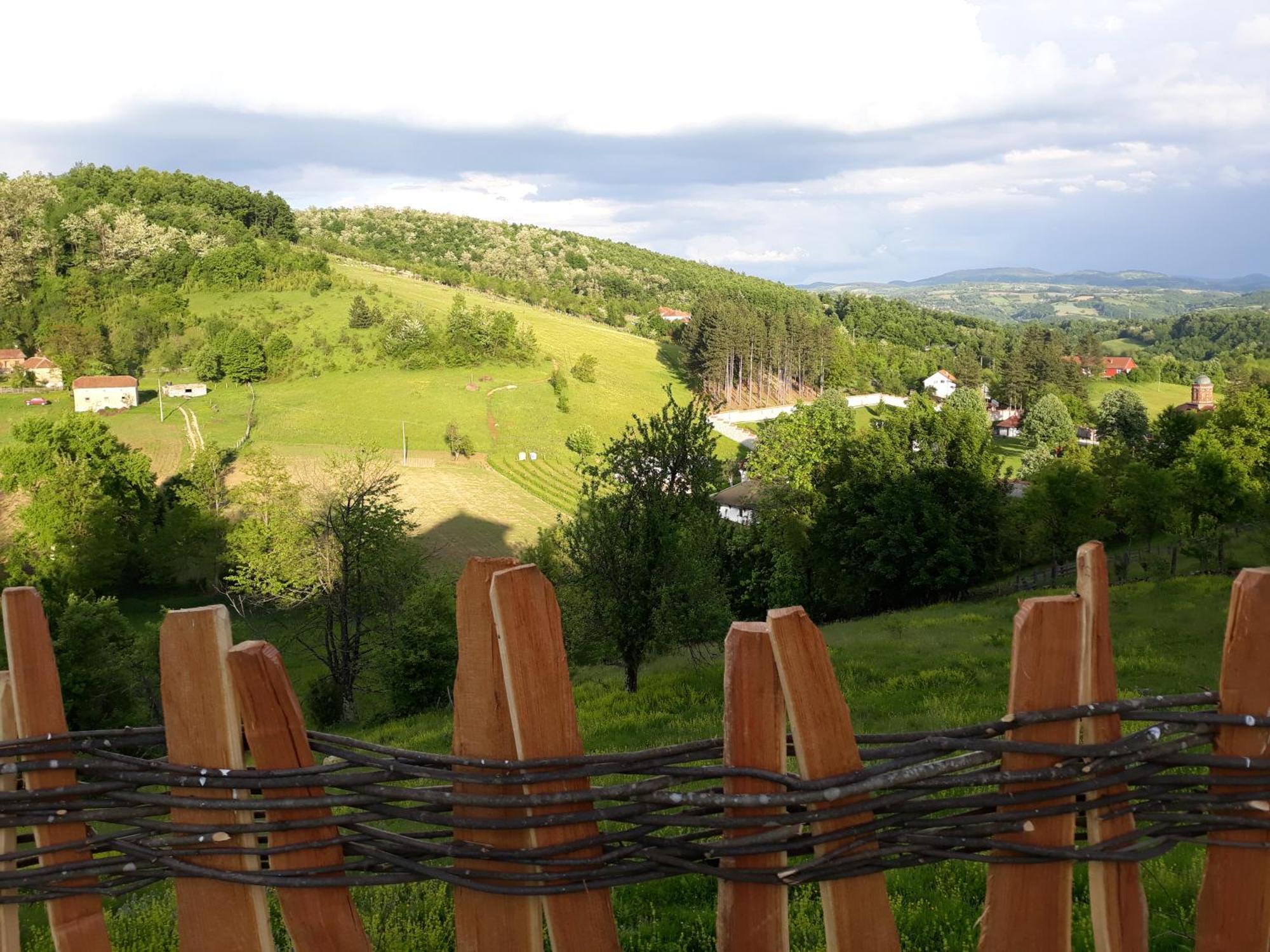 Bed and Breakfast Etno Selo Lelic Валево Экстерьер фото