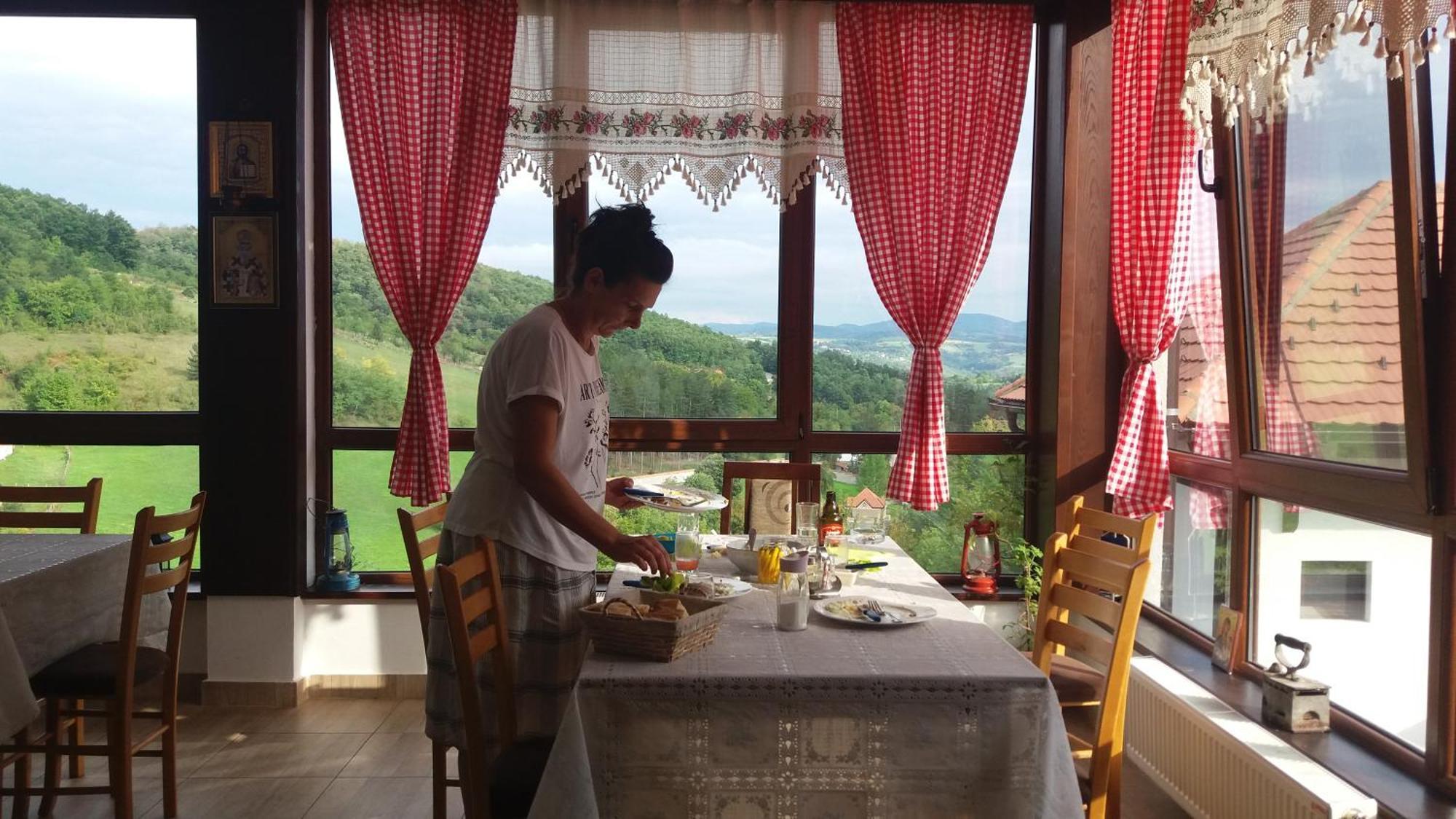 Bed and Breakfast Etno Selo Lelic Валево Экстерьер фото