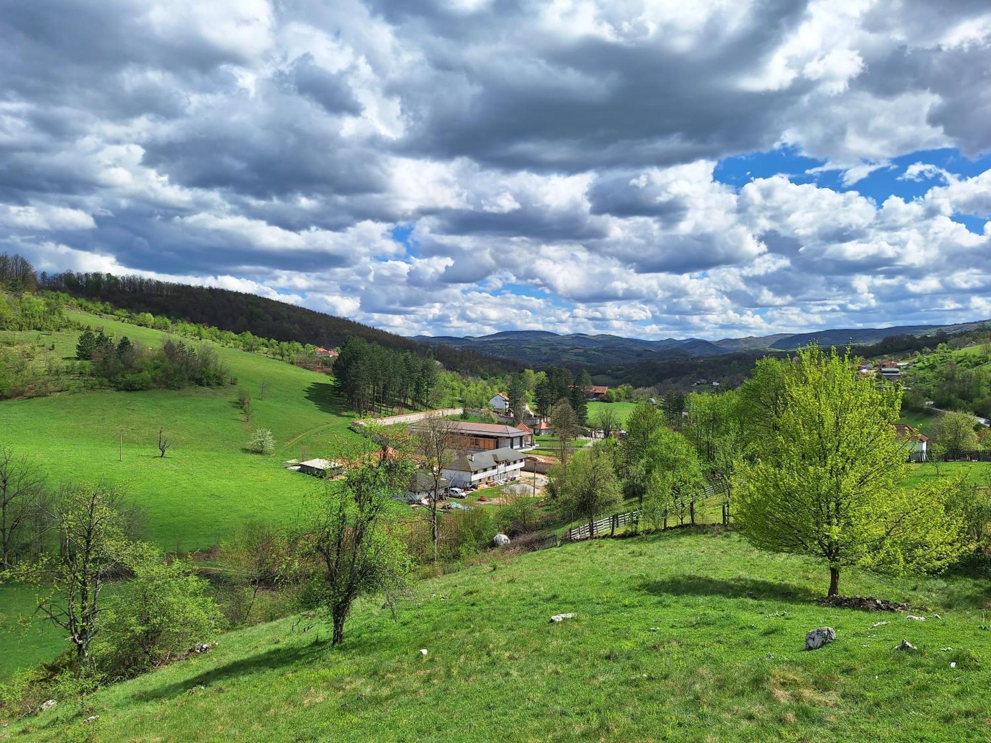 Bed and Breakfast Etno Selo Lelic Валево Экстерьер фото
