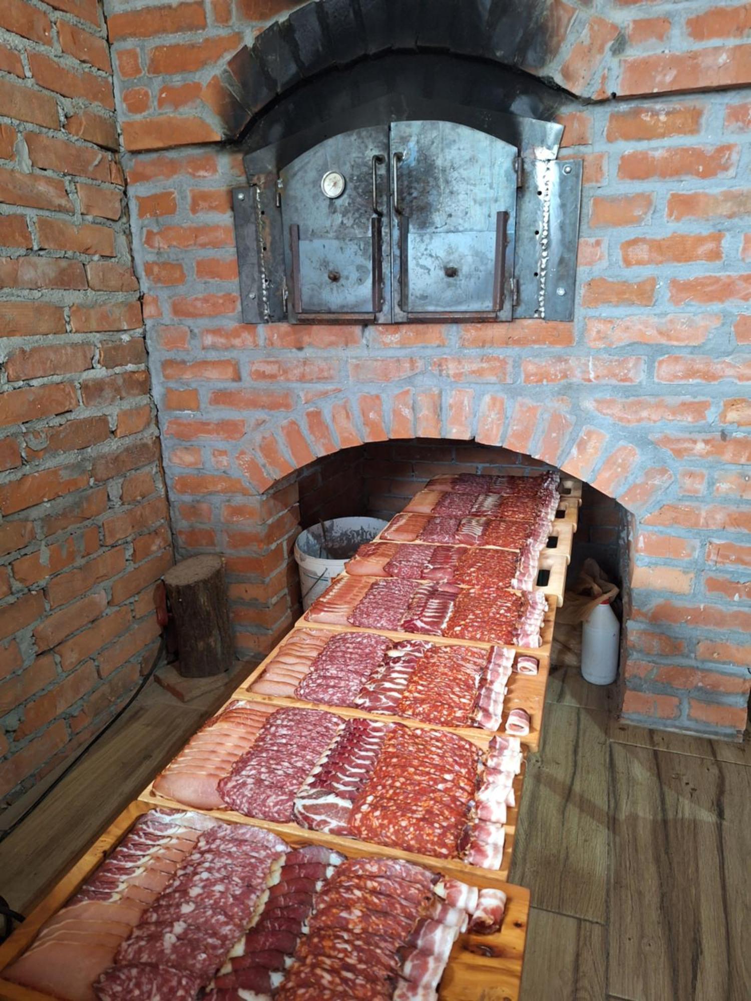 Bed and Breakfast Etno Selo Lelic Валево Экстерьер фото